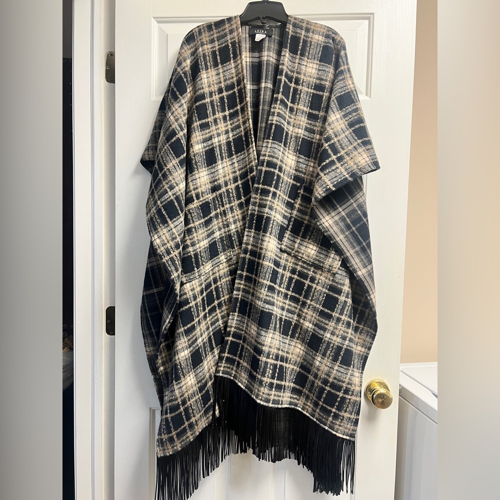 AKIRA Checkered Fringe Wrap in Black and Tan